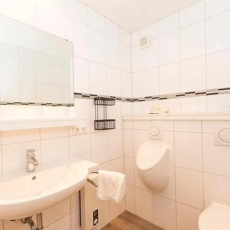 Lord Nelson Lord 210 *