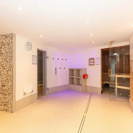 Lord Nelson Lord 210 Cuxhaven