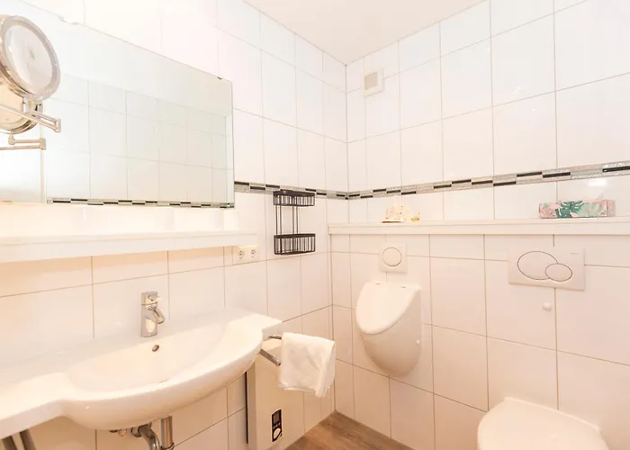 Lord Nelson Lord 210 *